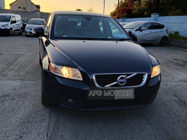 Volvo S40 Saloon, Diesel, 2012, Blue