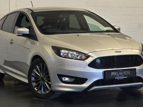 Ford Focus Hatchback, Petrol, 2017, Grey