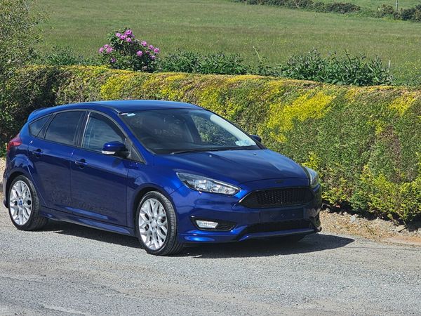 Ford Focus Hatchback, Diesel, 2015, Blue