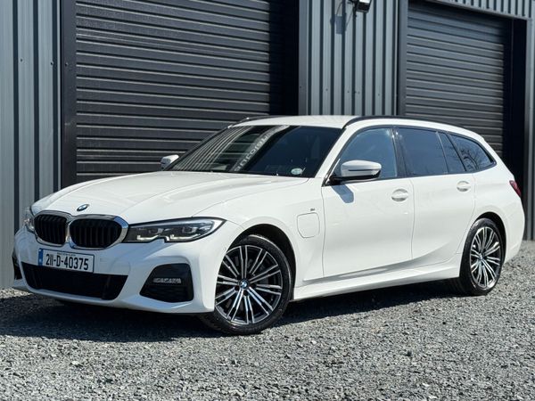 BMW 3-Series Estate, Petrol Hybrid, 2021, White