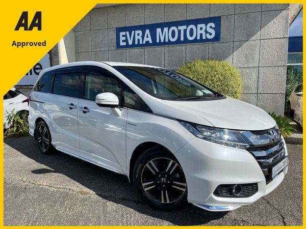 Honda Odyssey MPV, Petrol Hybrid, 2017, White