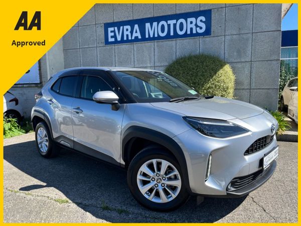 Toyota Yaris Cross Hatchback, Petrol Hybrid, 2022, Grey
