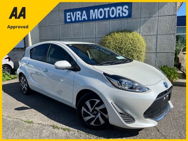 Toyota Aqua Hatchback, Petrol Hybrid, 2020, White