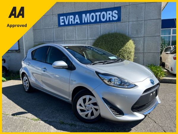 Toyota Aqua Hatchback, Petrol Hybrid, 2020, Silver
