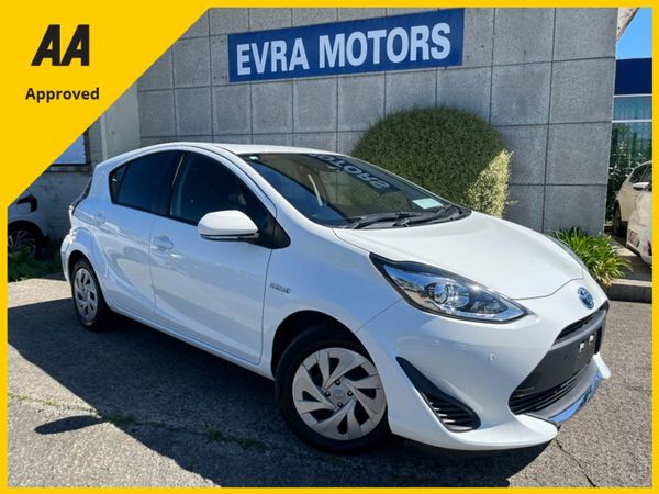 Toyota Aqua Hatchback, Petrol Hybrid, 2020, White