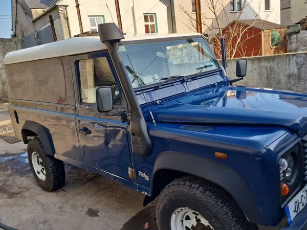 Land Rover Defender SUV, Diesel, 2001, Blue