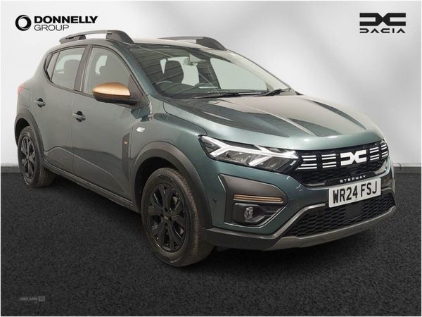 Dacia Sandero Stepway , Petrol, 2024, Green