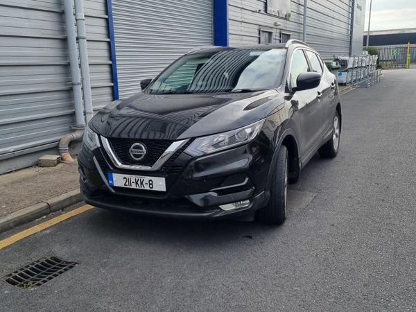 Nissan Qashqai MPV, Petrol, 2021, Black
