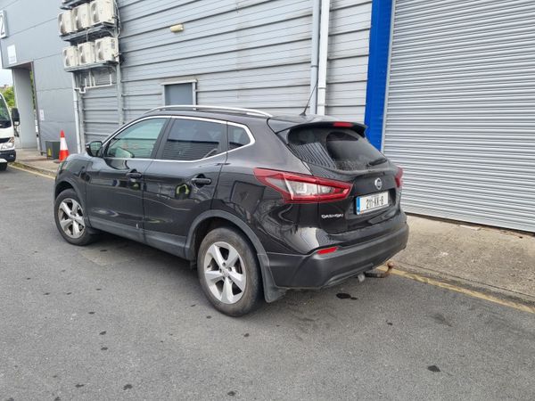 Nissan Qashqai MPV, Petrol, 2021, Black