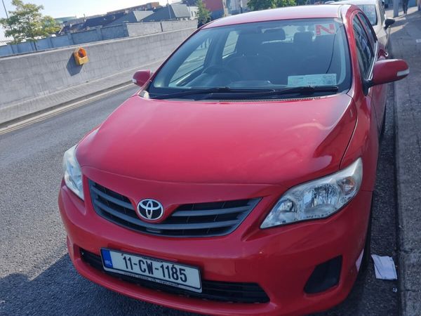 Toyota Corolla Saloon, Diesel, 2011, Red