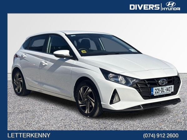 Hyundai i20 Hatchback, Petrol, 2022, White