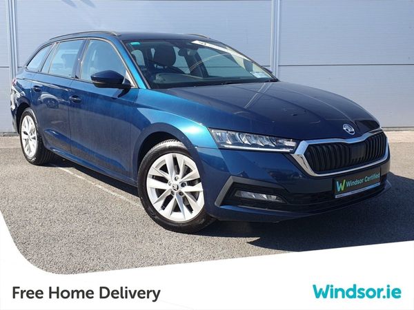Skoda Octavia Estate, Petrol, 2022, Blue