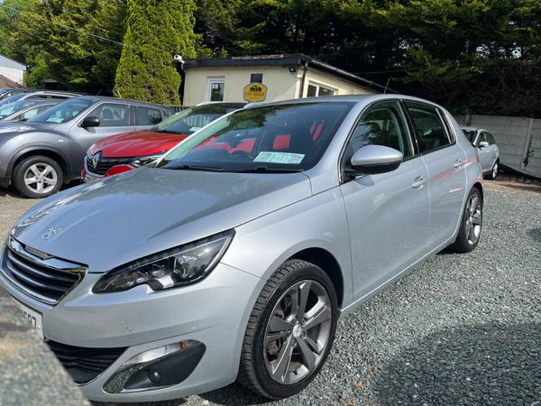 Peugeot 308 Hatchback, Petrol, 2015, Silver