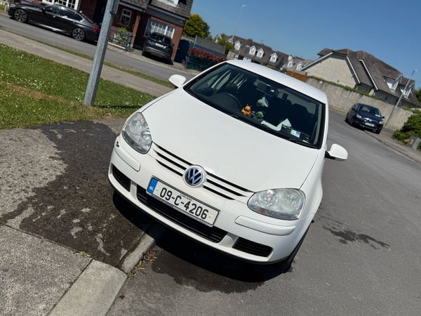 Volkswagen Golf Hatchback, Petrol, 2009, White