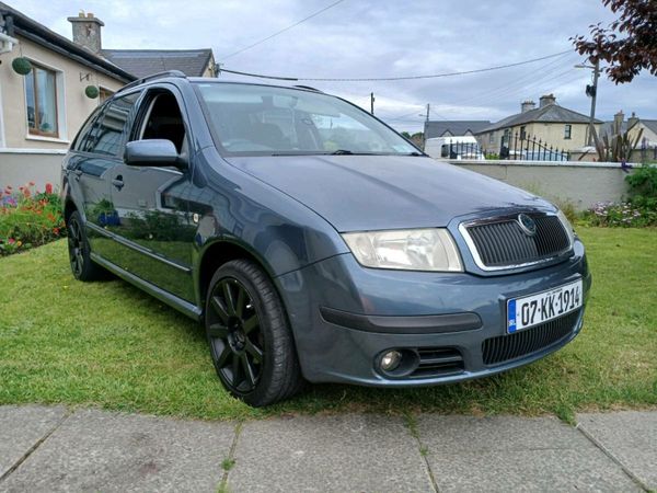Skoda Fabia Estate/Jeep, Petrol, 2007, Grey