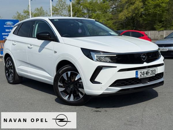 Opel Grandland SUV, Petrol Plug-in Hybrid, 2024, White