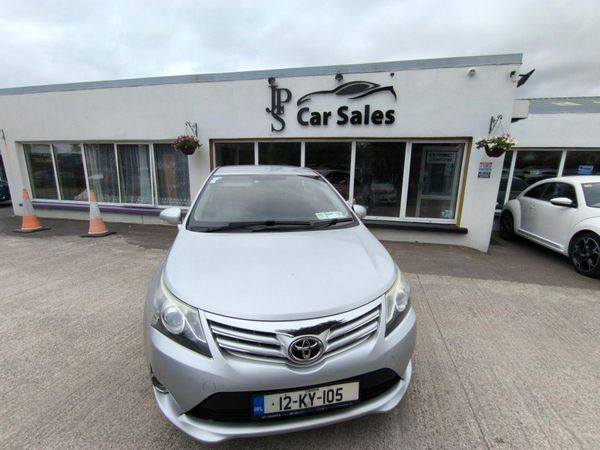 Toyota Avensis Saloon, Diesel, 2012, Silver
