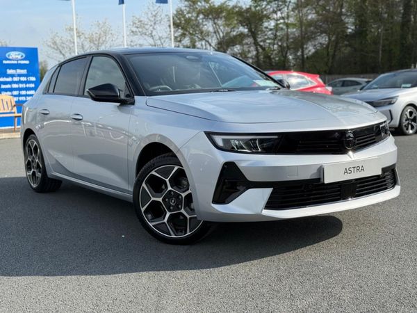 Opel Astra Hatchback, Petrol, 2025, Silver