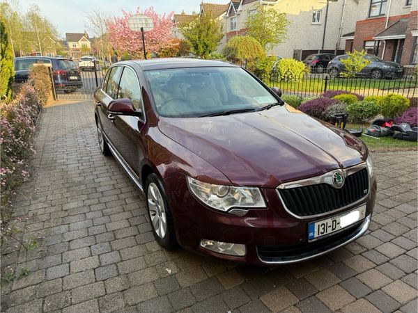 Skoda Superb Saloon, Diesel, 2013, Red