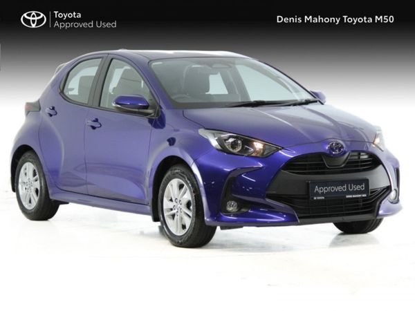 Toyota Yaris Hatchback, Petrol Hybrid, 2024, Blue