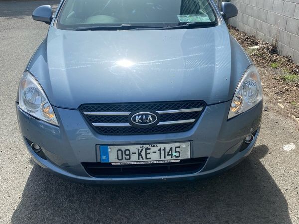 Kia Ceed Hatchback, Diesel, 2009, Blue
