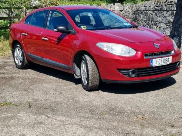 Renault Fluence Saloon, Diesel, 2011, Red