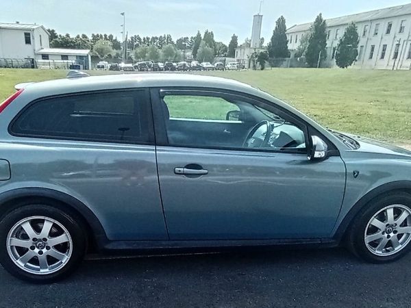 Volvo C30 Hatchback, Diesel, 2010, Blue