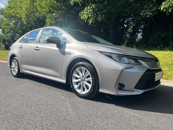 Toyota Corolla Saloon, Petrol Hybrid, 2021, Grey
