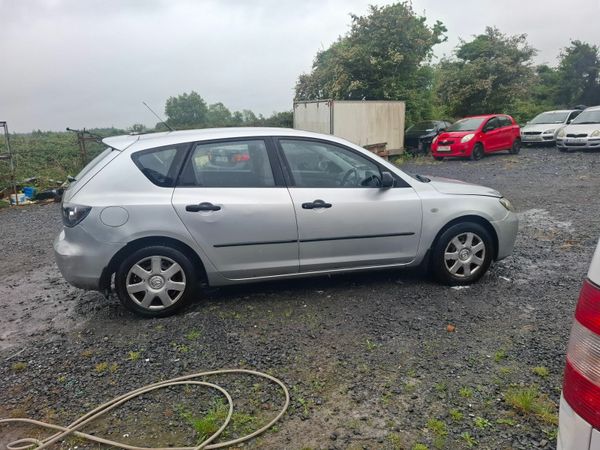 Mazda Mazda3 Hatchback, Petrol, 2009, Grey