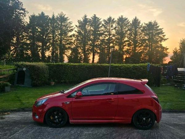 Vauxhall Corsa Hatchback, Petrol, 2014, Red