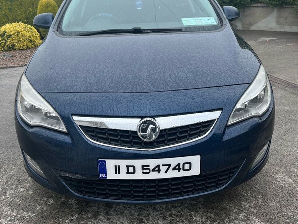 Vauxhall Astra Hatchback, Diesel, 2011, Blue