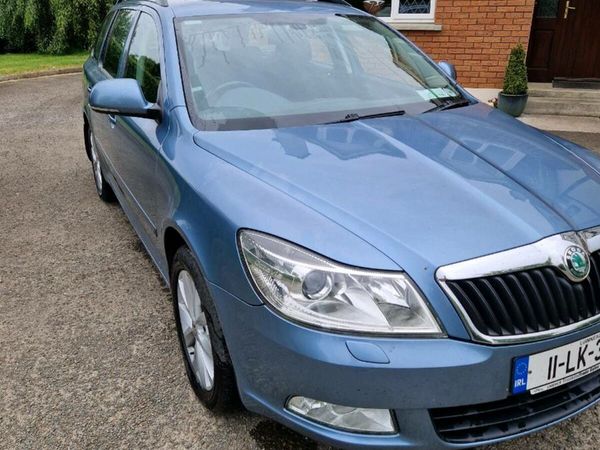 Skoda Octavia Estate, Diesel, 2011, Grey