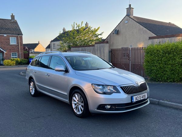 Skoda Superb Estate, Diesel, 2014, Silver