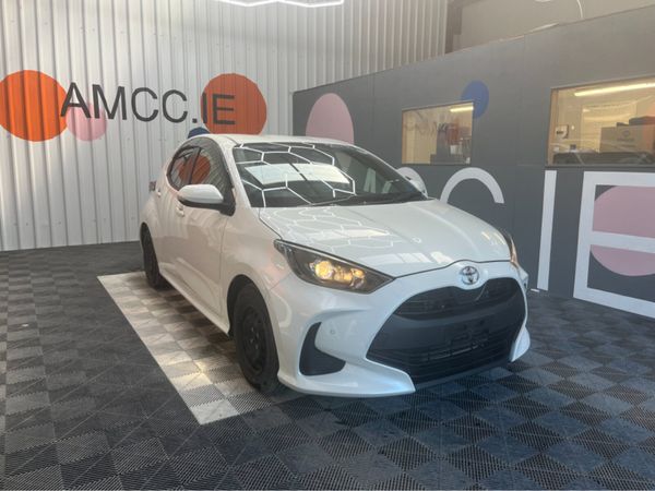 Toyota Yaris Hatchback, Petrol, 2021, White