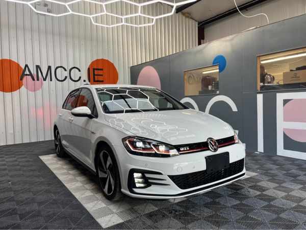 Volkswagen Golf Hatchback, Petrol, 2017, White