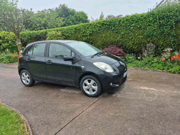 Toyota Yaris Hatchback, Petrol, 2006, Black