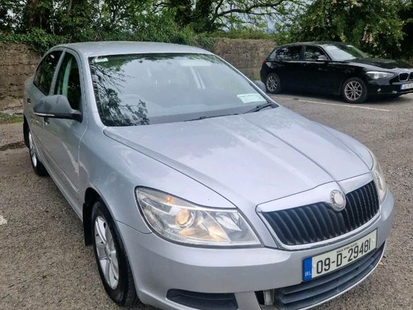 Skoda Octavia Hatchback, Petrol, 2009, Silver