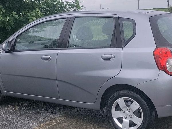 Chevrolet Aveo Hatchback, Petrol, 2011, Grey