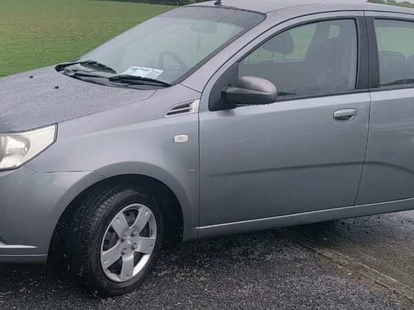 Chevrolet Aveo Hatchback, Petrol, 2011, Grey