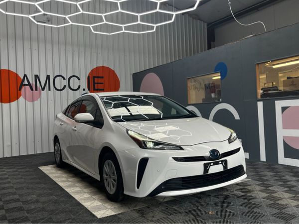 Toyota Prius Saloon, Petrol Hybrid, 2021, White
