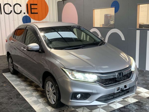 Honda Grace Saloon, Petrol Hybrid, 2018, Silver
