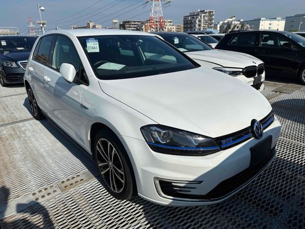 Volkswagen Golf Hatchback, Petrol Plug-in Hybrid, 2017, White