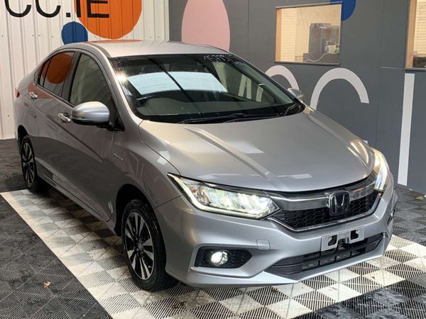 Honda Grace Saloon, Petrol Hybrid, 2018, Silver