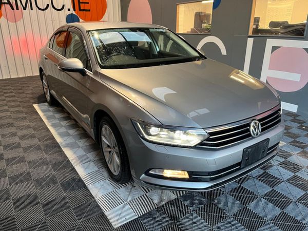 Volkswagen Passat Saloon, Petrol, 2016, Silver
