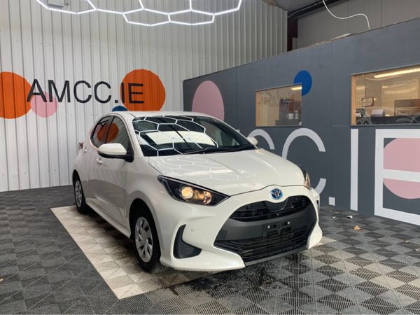 Toyota Yaris Hatchback, Petrol, 2020, White