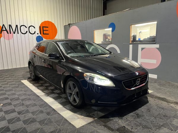 Volvo V40 Hatchback, Petrol, 2013, Black