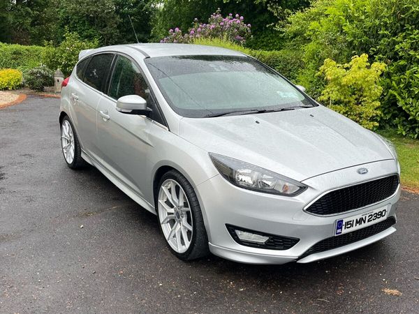 Ford Focus Hatchback, Diesel, 2015, Silver