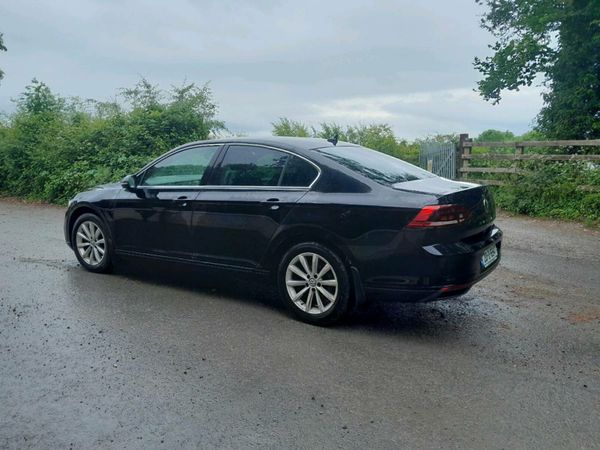 Volkswagen Passat Saloon, Diesel, 2020, Black