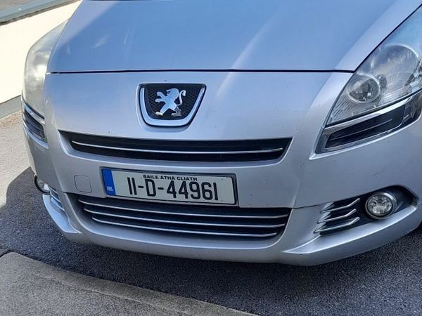 Peugeot 5008 MPV, Diesel, 2011, Silver