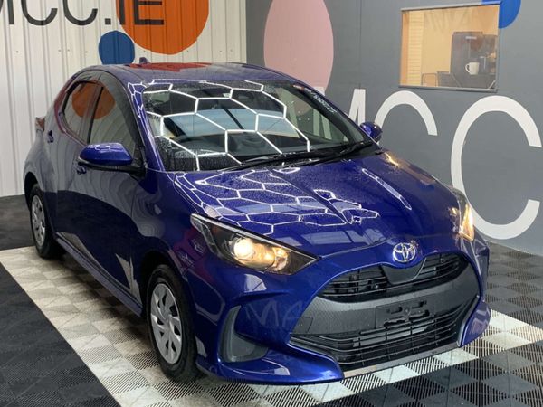 Toyota Yaris Hatchback, Petrol, 2021, Blue
